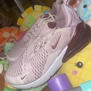nike airmax 270’s